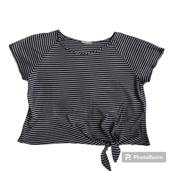 Striped Tie Front Top XL Black - Picture 1 of 8